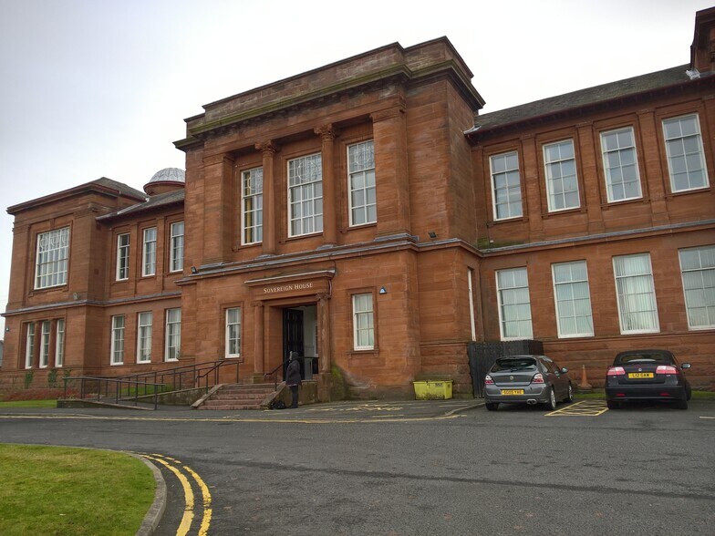 Academy Rd, Irvine to rent - Building Photo - Image 2 of 12