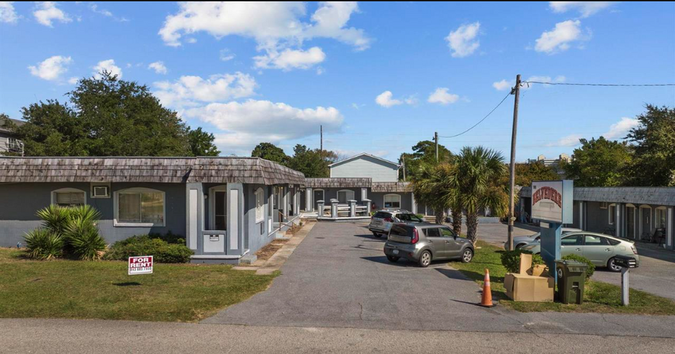 404 14th Ave S, Myrtle Beach, SC for sale - Building Photo - Image 3 of 29