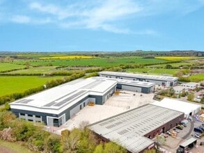 310-320 Hithercroft Rd, Wallingford to rent Building Photo- Image 1 of 2