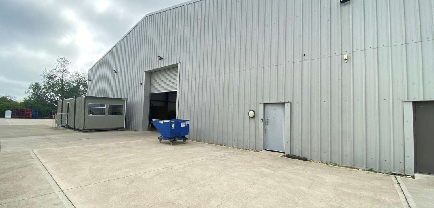 Store 1, Bourne Enterprise Park, Tunnel Bank, Bourne to rent Building Photo- Image 1 of 3