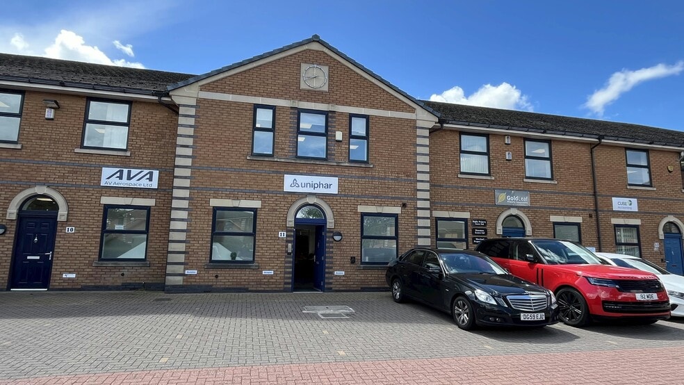 Castle Mound Way, Rugby to rent - Building Photo - Image 2 of 9