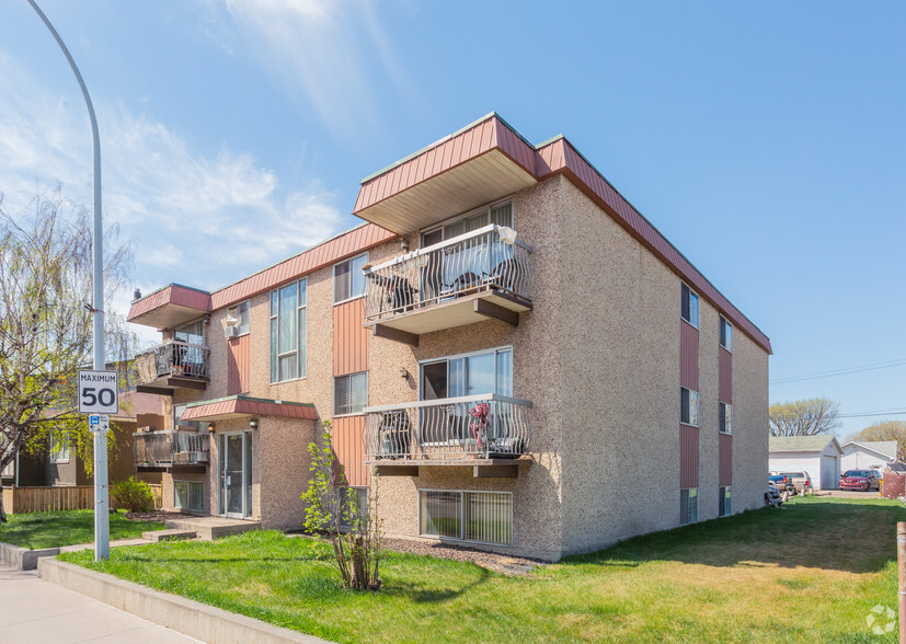 12444 82nd St NW, Edmonton, AB for sale - Primary Photo - Image 1 of 1