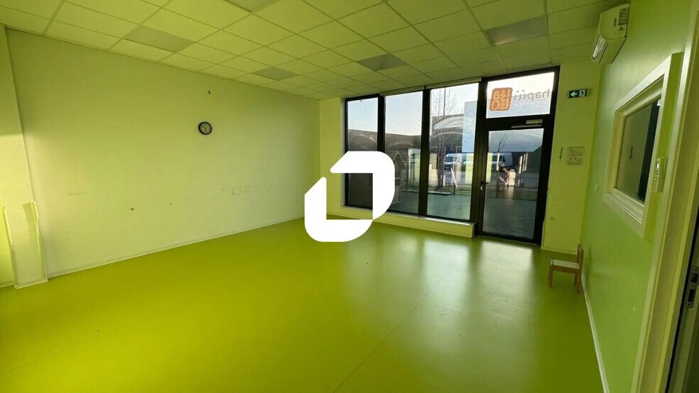 2-6 Rue Des Charrons, Hangenbieten to rent - Interior Photo - Image 3 of 9