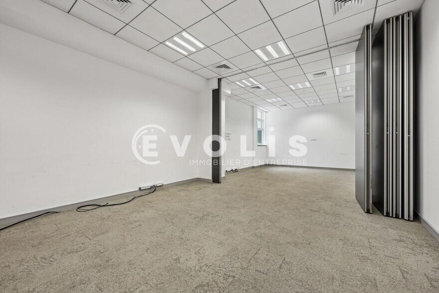 Office in Issy-les-Moulineaux to rent - Interior Photo - Image 2 of 7