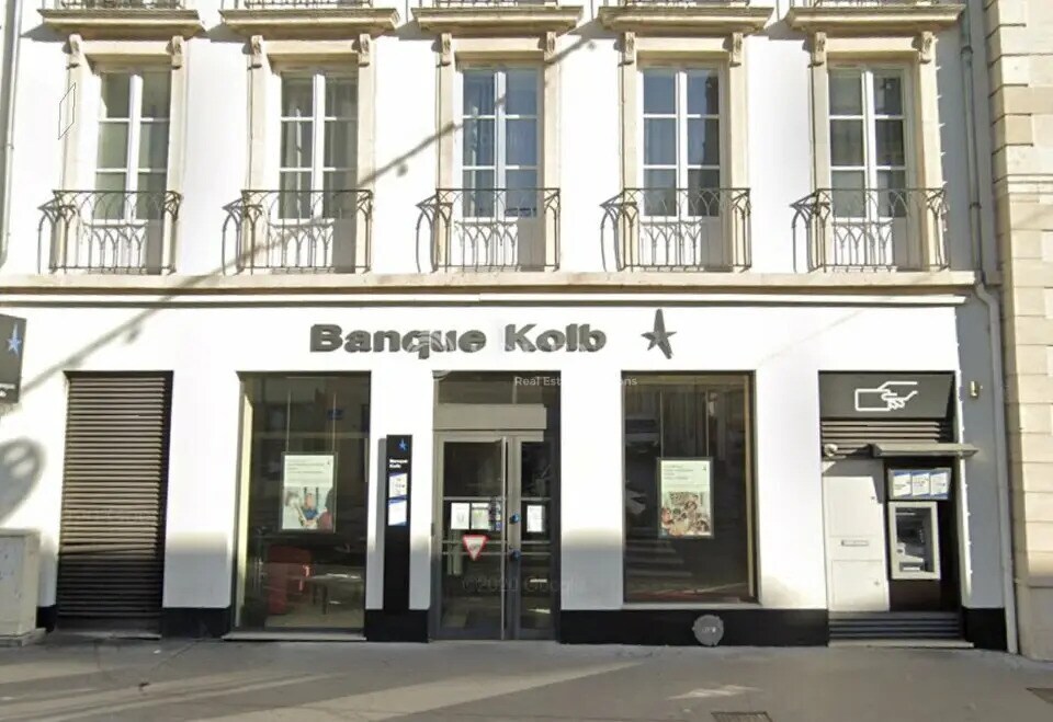 Location Commerce 320 m² - Photo 1