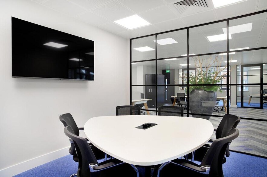 Leapale Ln, Guildford to rent - Interior Photo - Image 2 of 12