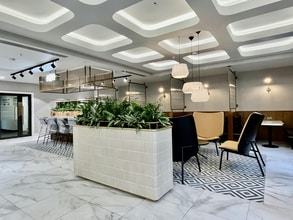 76 Wellington St, Leeds to rent Interior Photo- Image 1 of 14