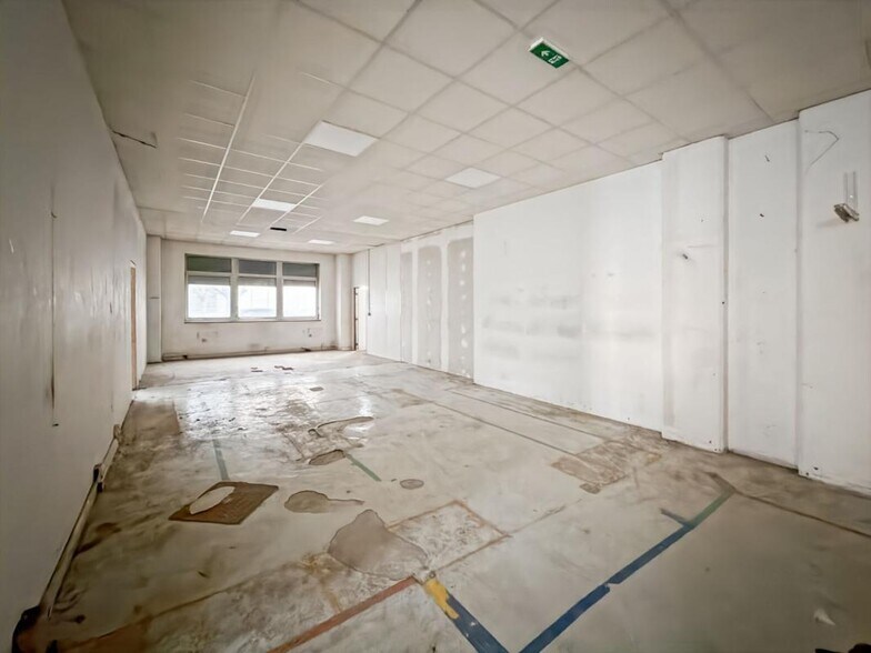 Office in Marseille to rent - Interior Photo - Image 3 of 18