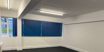 41 Lower Farm Rd, Northampton to rent Interior Photo- Image 1 of 2