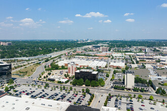 1600 S Brentwood Blvd, Brentwood, MO - aerial  map view