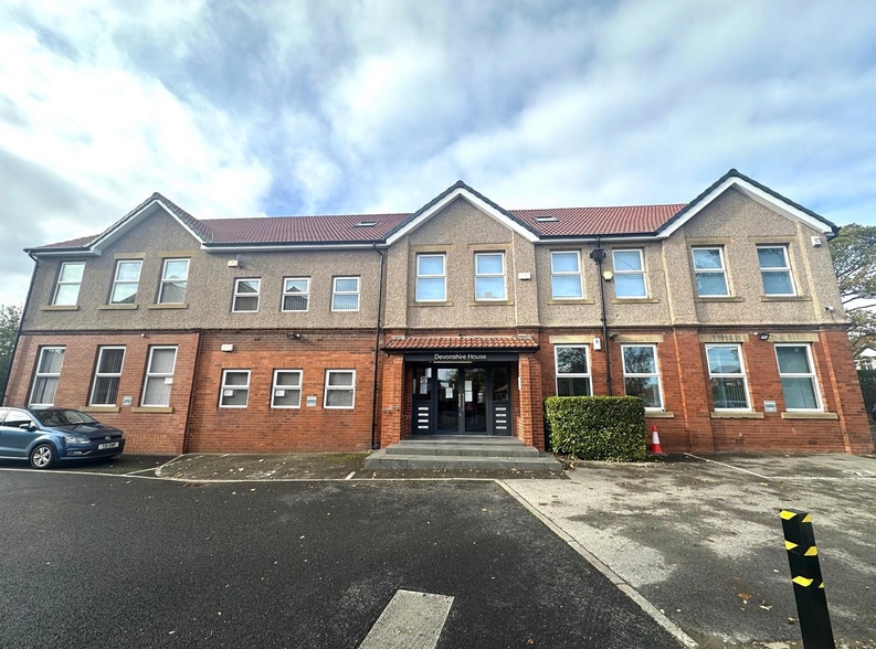Devonshire Ave, Leeds to rent - Building Photo - Image 1 of 8
