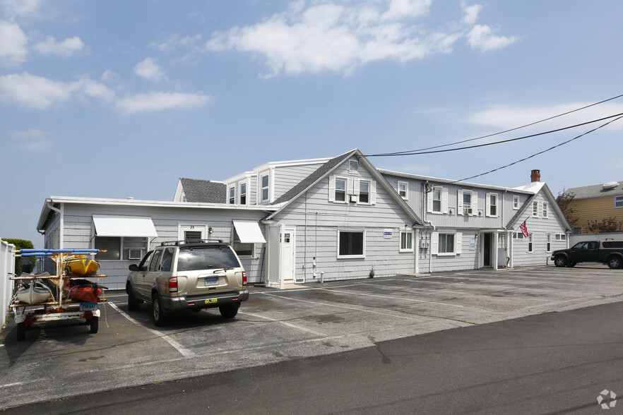 17-23 Hancox St, Stonington, CT for sale - Primary Photo - Image 1 of 1