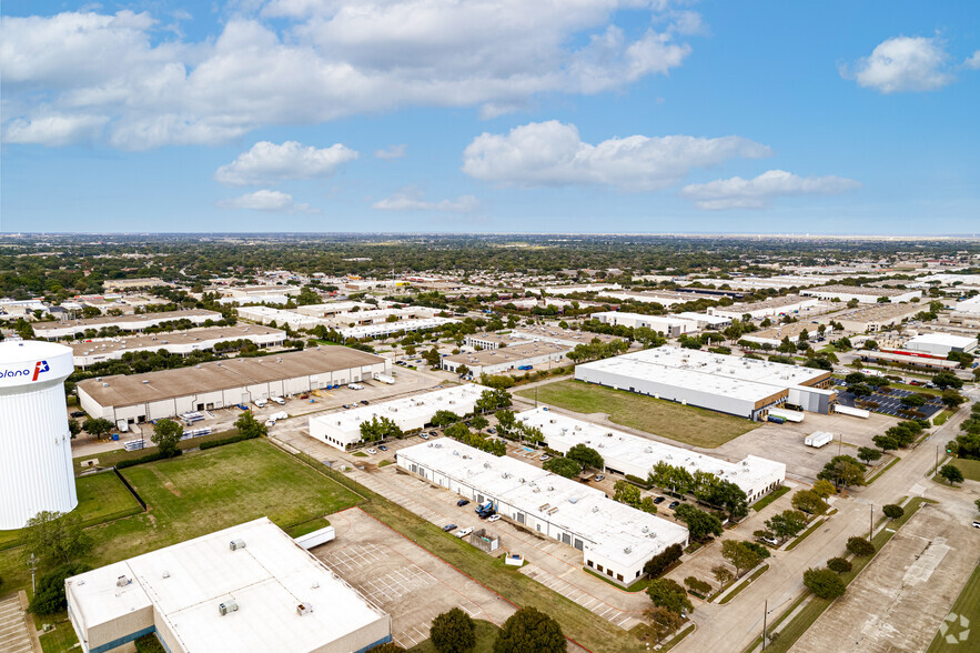 1865 Summit Ave, Plano, TX for rent - Aerial - Image 2 of 8