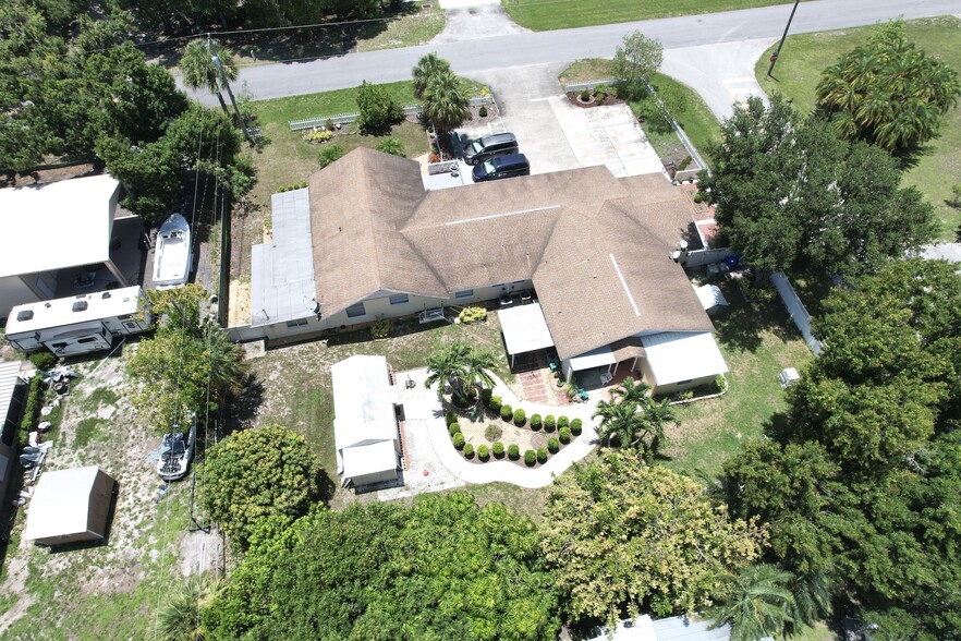 1130 7th Ave, Vero Beach, FL for sale - Building Photo - Image 1 of 36