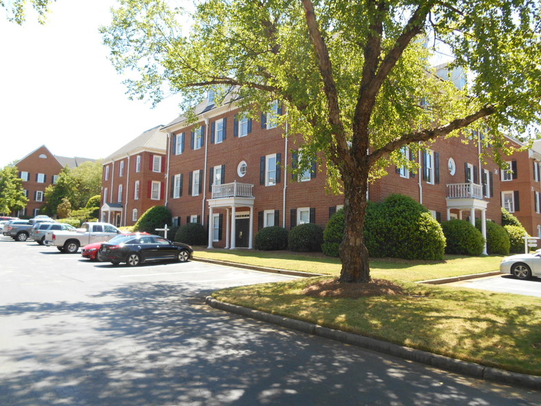 1640 Powers Ferry Rd SE, Marietta, GA for rent - Primary Photo - Image 1 of 20