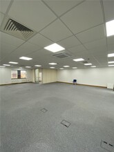 Conference Av, Bristol for rent Interior Photo- Image 2 of 7