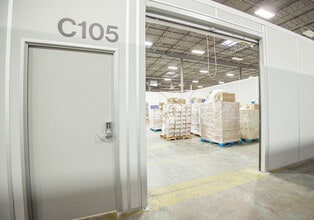 575 Wharton Dr SW, Atlanta, GA to rent Interior Photo- Image 2 of 5