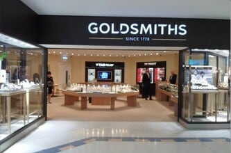 49 Town Mall, Woking to rent Interior Photo- Image 2 of 3