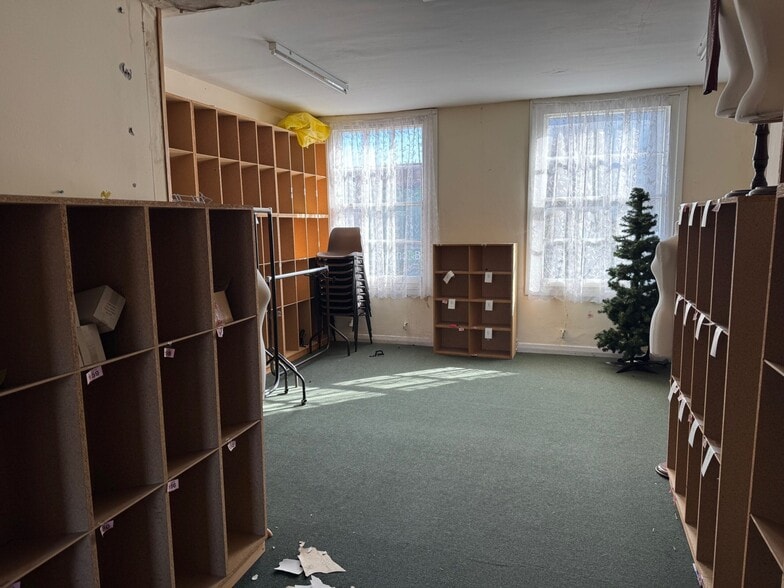 53-55 High St, Brentwood for sale - Interior Photo - Image 3 of 5