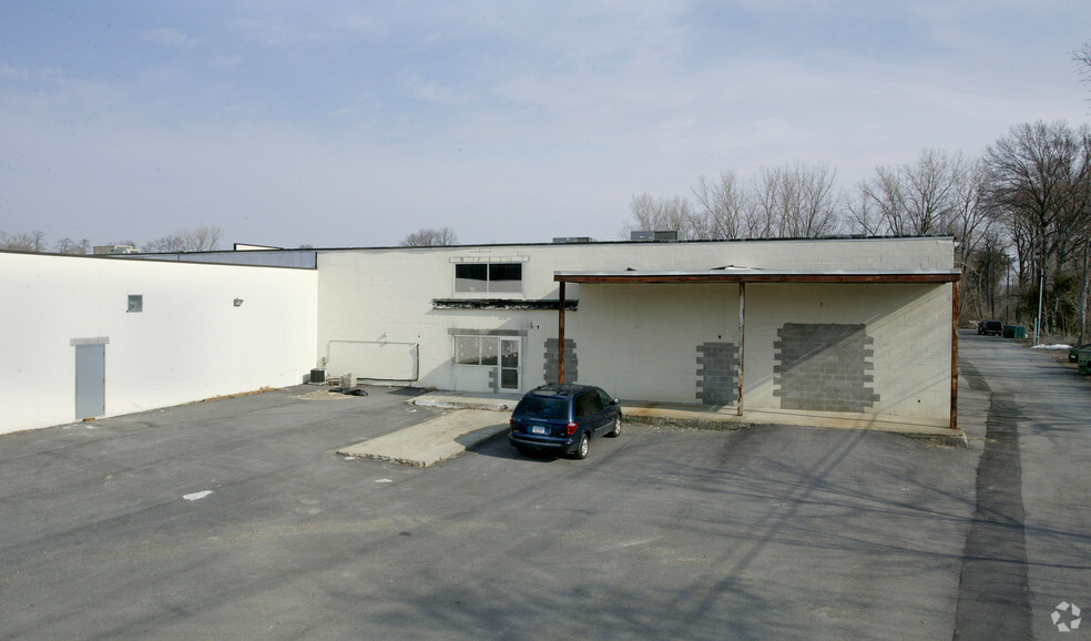 982-986 Main St, Fishkill, NY for rent - Building Photo - Image 3 of 31