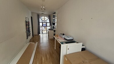 Duke St, Dartmouth to rent Interior Photo- Image 2 of 3