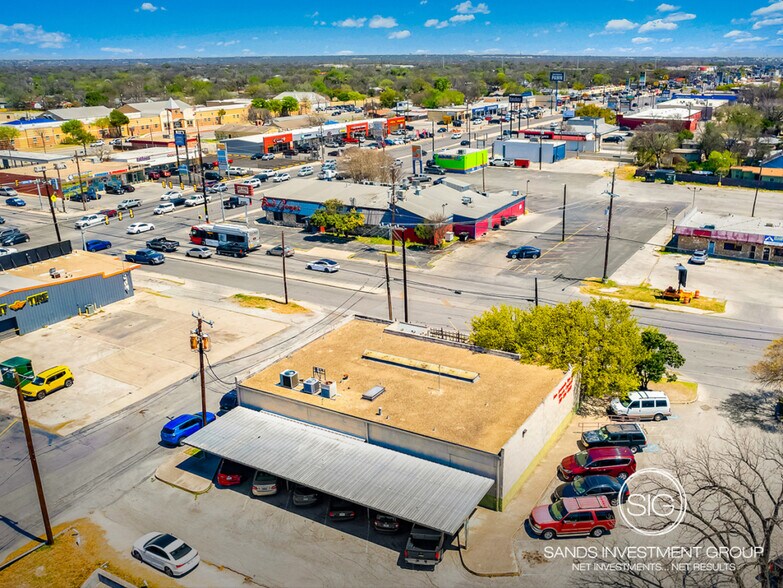 2119 Commercial Ave, San Antonio, TX 78221 UK