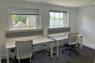 4A-6 High St, Windsor to rent Interior Photo- Image 2 of 3