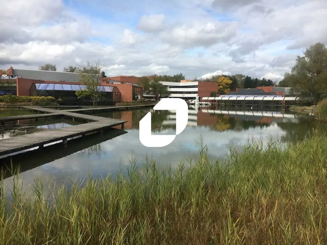 Office in Cergy to rent Building Photo- Image 1 of 29