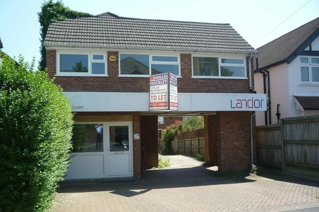 More details for 51 Clarence Rd, Fleet - Office to Rent