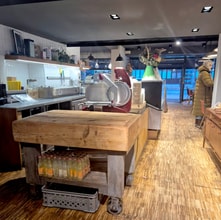 454-458 Chiswick High Rd, London to rent Interior Photo- Image 2 of 2