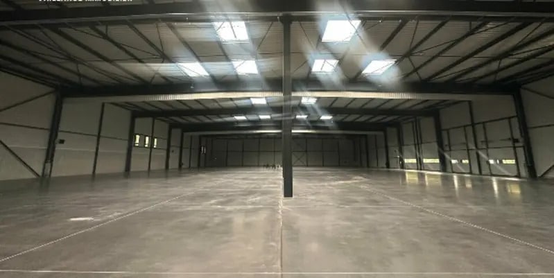 Light Industrial in Saint-Laurent-de-Mure to rent - Building Photo - Image 2 of 16