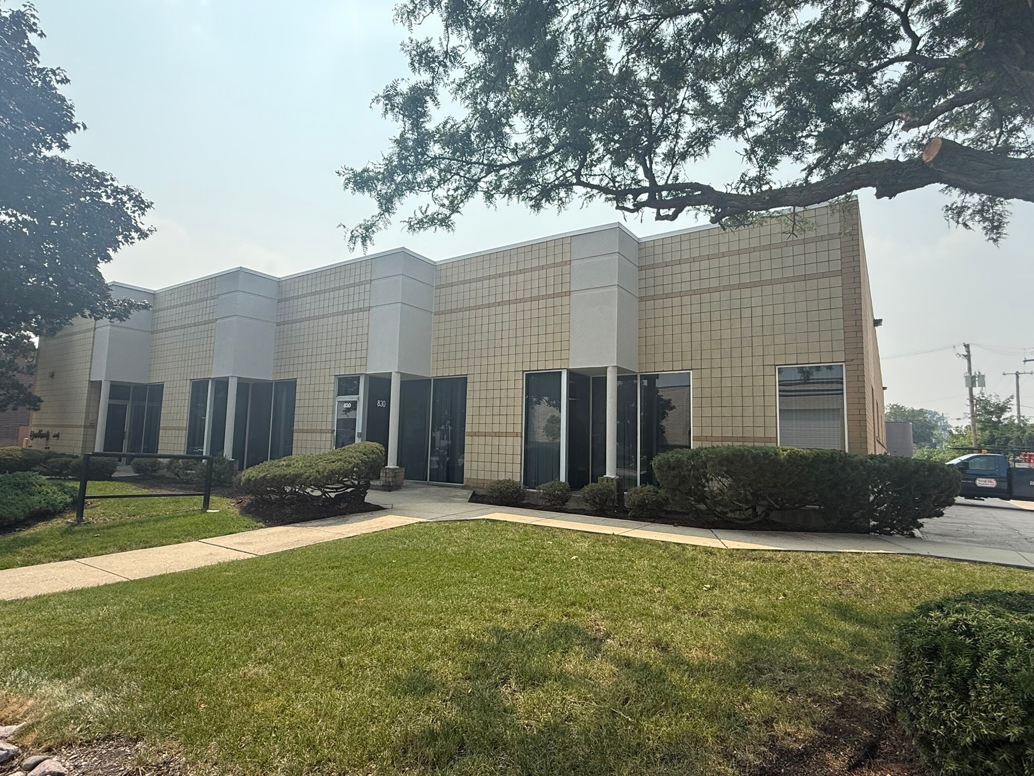 830 Sivert Dr, Wood Dale, IL to rent Building Photo- Image 1 of 3