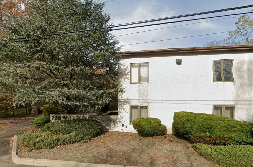 739 Leonardville Rd, Leonardo, NJ for sale - Primary Photo - Image 1 of 3