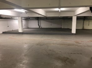 Hermitage Court, Knighten Street St, London to rent Interior Photo- Image 1 of 14