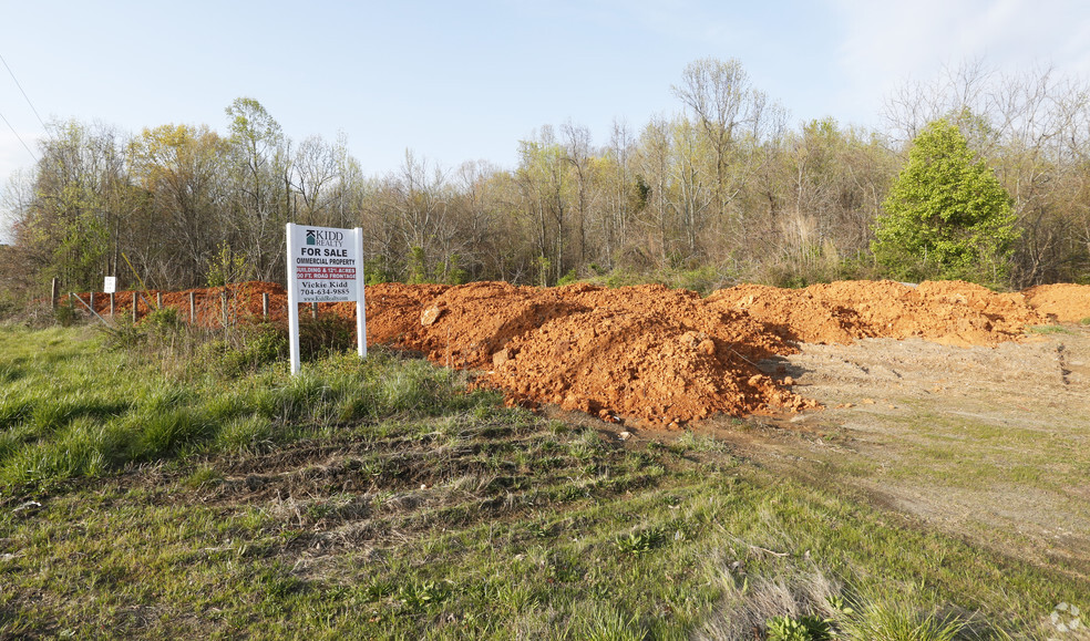 850 South Main Hwy 21, Troutman, NC for sale - Primary Photo - Image 1 of 1