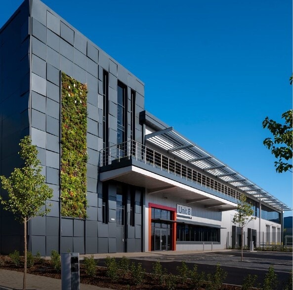 White Hart Ln, London to rent - Building Photo - Image 1 of 14