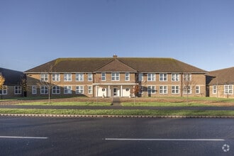 Naas Ln, Quedgeley to rent Building Photo- Image 1 of 1