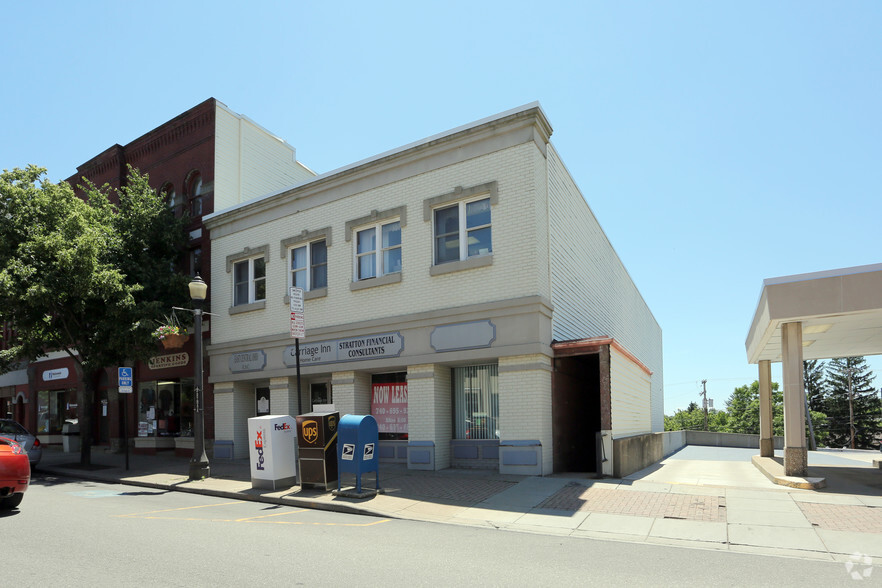 150 W Main St, Saint Clairsville, OH for sale - Primary Photo - Image 1 of 1