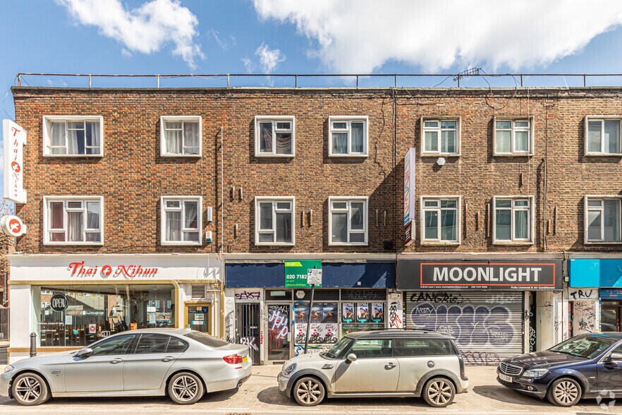 10 Brick Ln, London for sale - Primary Photo - Image 1 of 1