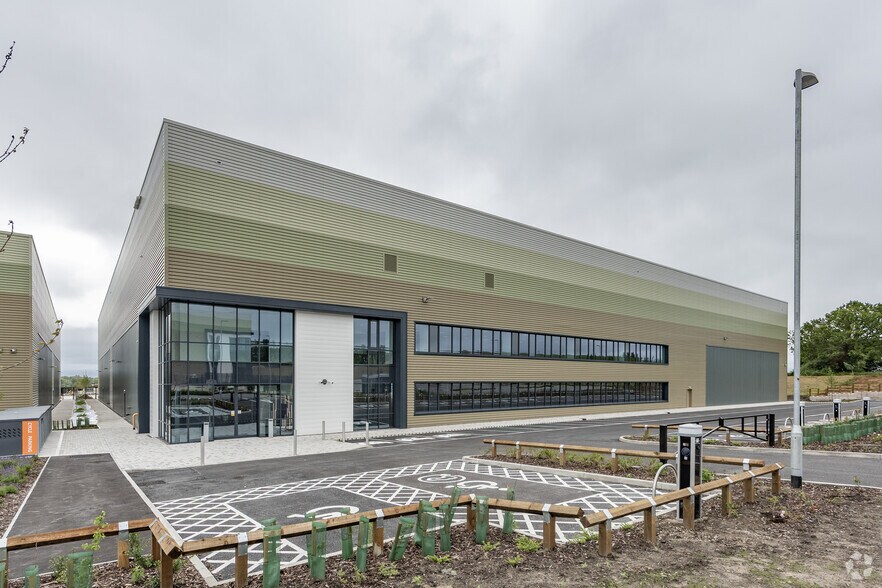 Indurent Park, Chippenham to rent - Primary Photo - Image 1 of 8