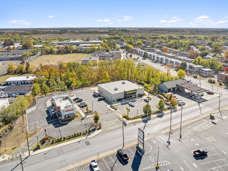 Dollar General & Popeyes portfolio of 2 properties for sale on LoopNet.co.uk - Building Photo - Image 3 of 9