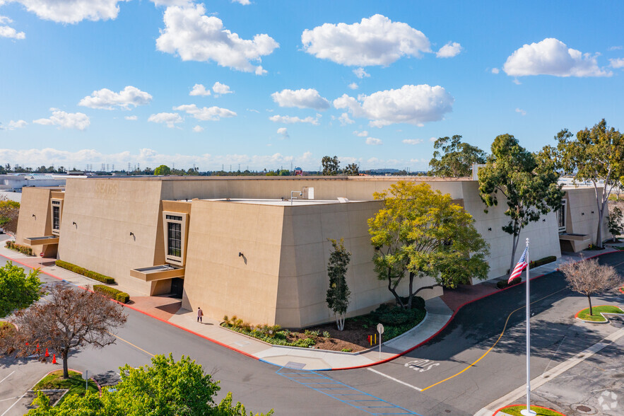 100 Los Cerritos Mall, Cerritos, CA for sale - Primary Photo - Image 1 of 1