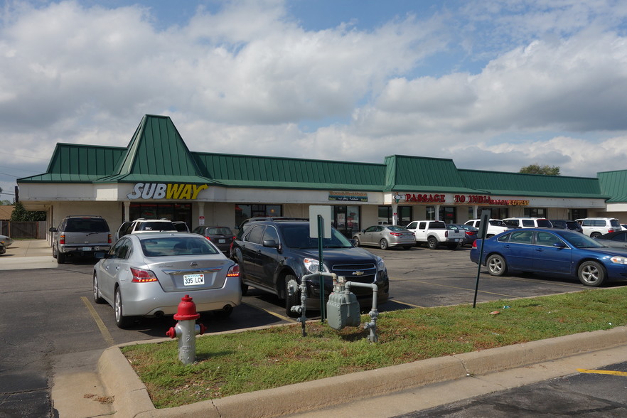 6100-6160 E 21st St, Wichita, KS for rent - Building Photo - Image 1 of 5