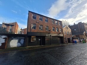 23 Roscoe St, Liverpool to rent Building Photo- Image 1 of 5