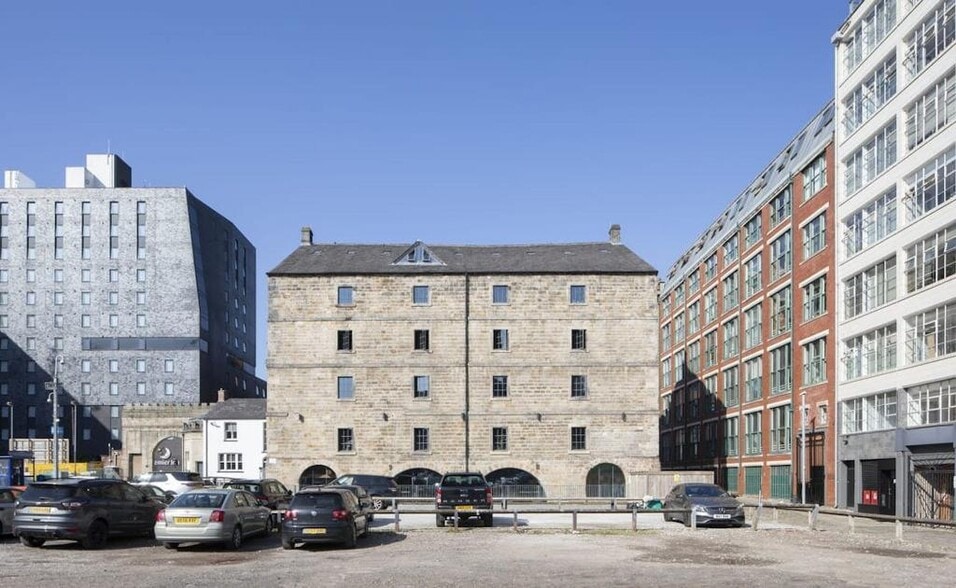 77 Dale St, Manchester to rent - Building Photo - Image 2 of 18