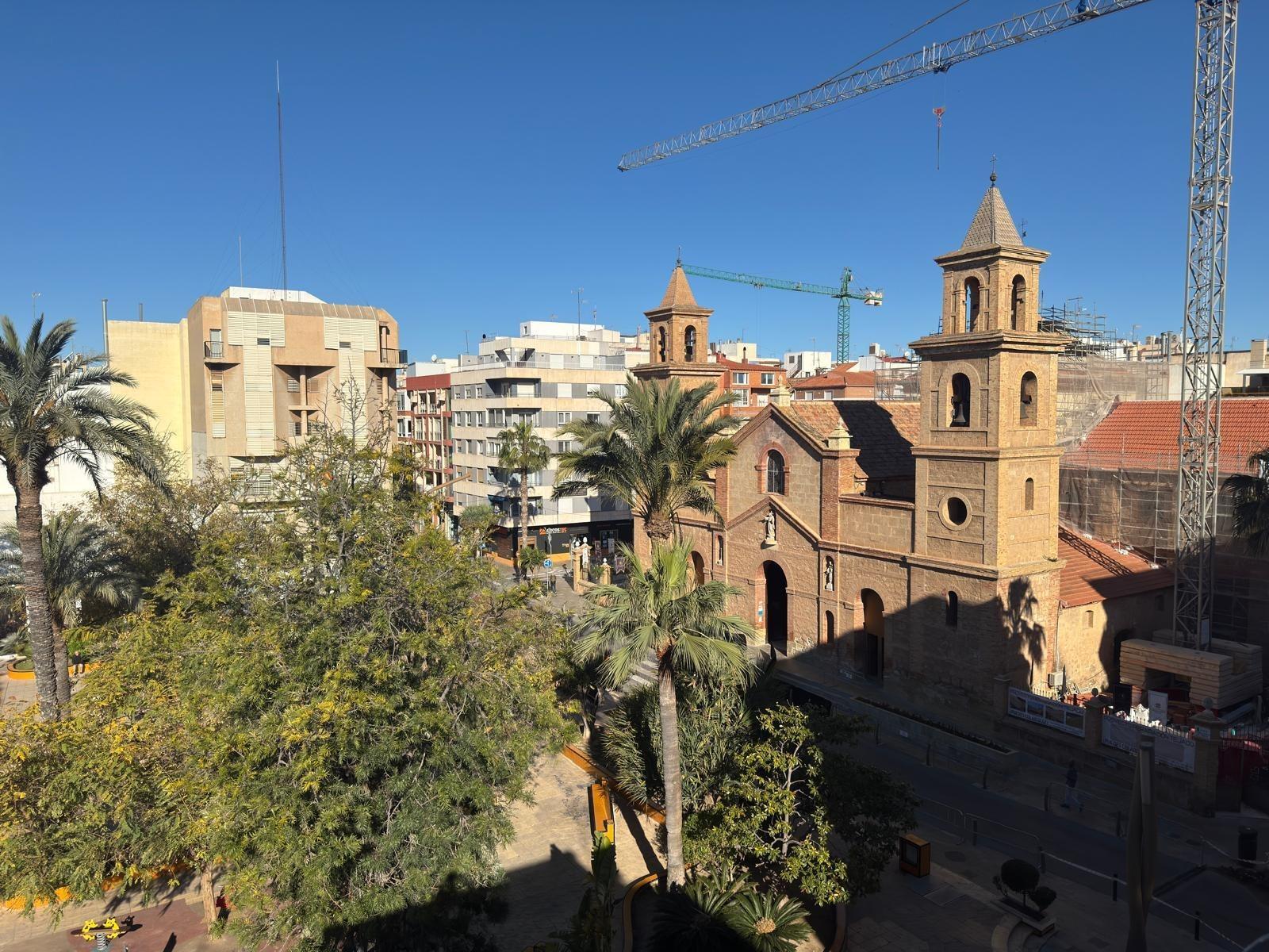 Constitucion de, 7, Torrevieja, Alicante for sale Primary Photo- Image 1 of 25