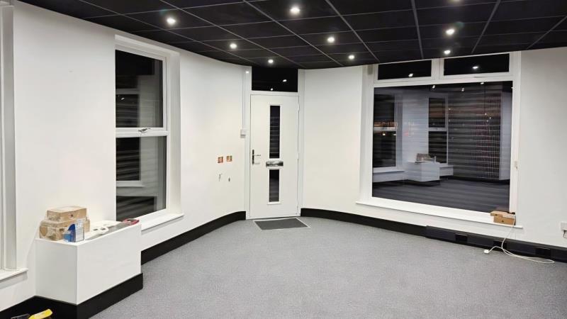52 Princess St, Leigh to rent Interior Photo- Image 1 of 4