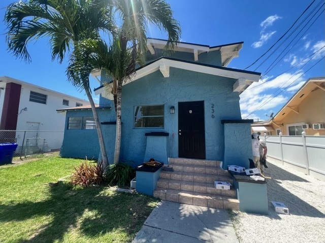 236 SW 10th Ave, Miami, FL for sale - Primary Photo - Image 1 of 13