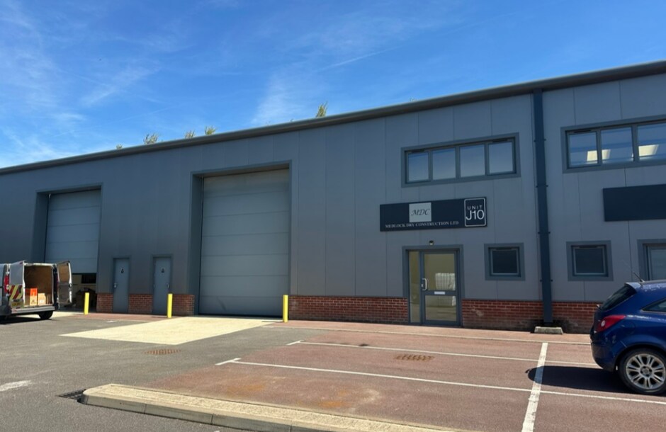 Diamond Dr, Hailsham to rent Building Photo- Image 1 of 1