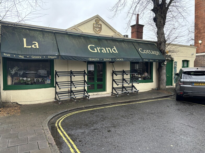 345 Scott Ellis Gdns, London to rent - Building Photo - Image 2 of 3